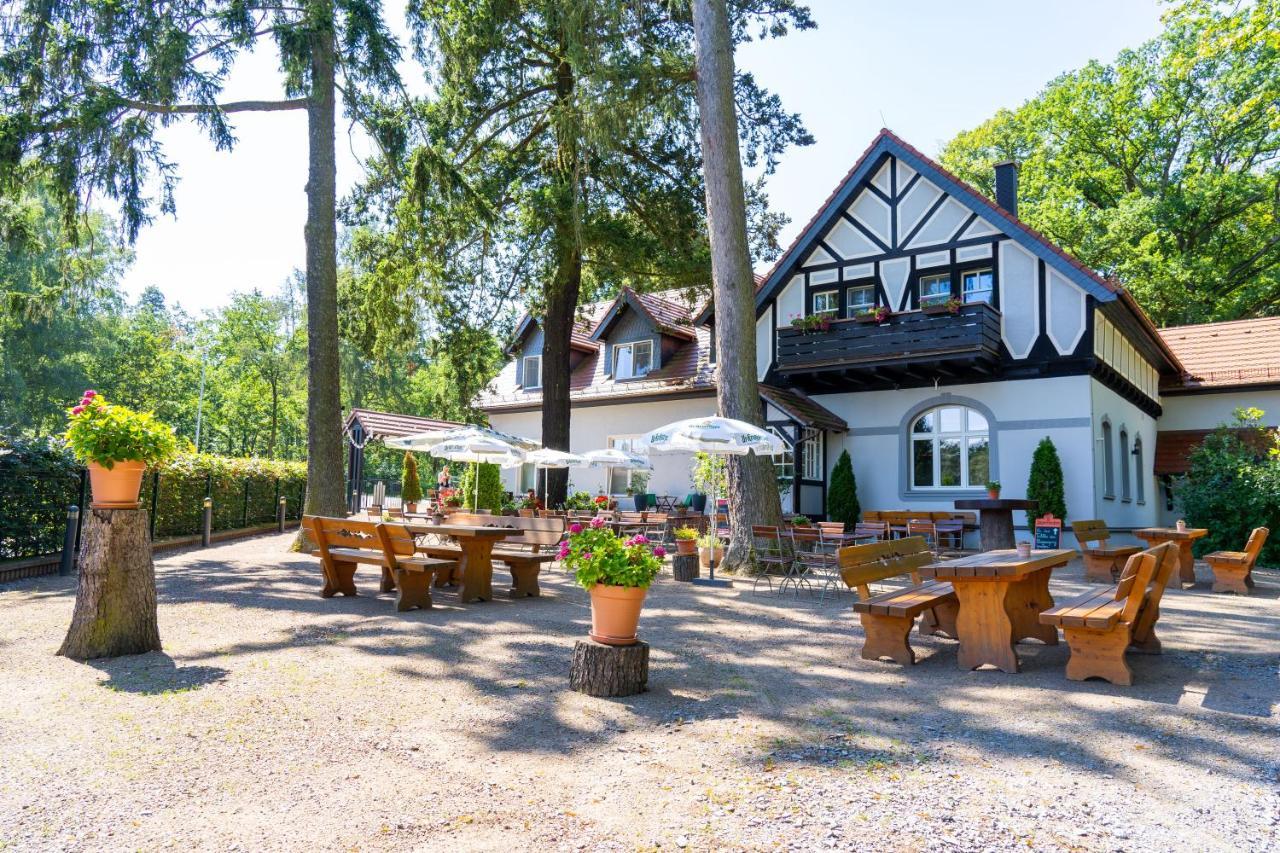 Hotel Zur Waldhufe Doberlug-Kirchhain Exteriör bild